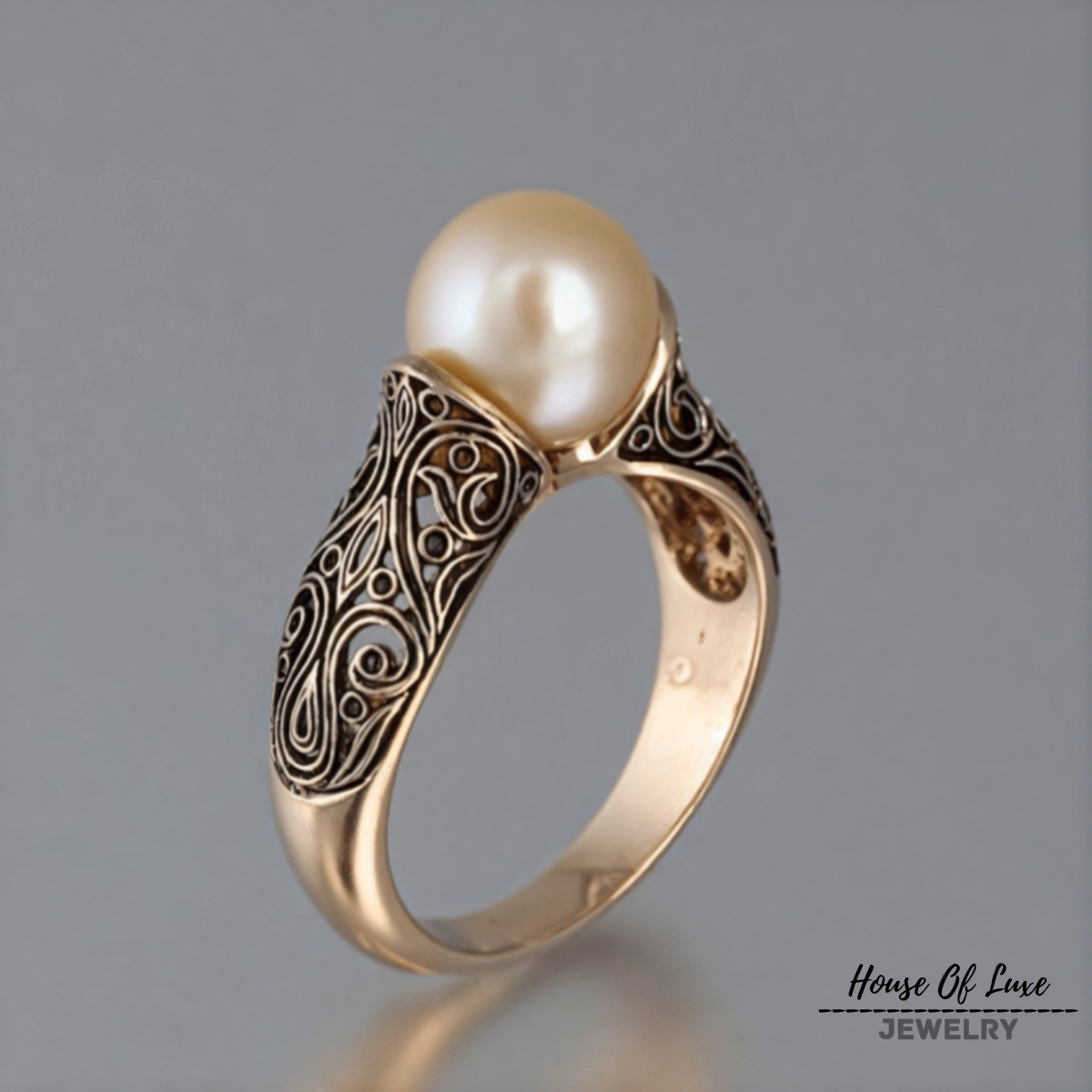 VINTAGE PEARL GOLDEN RING