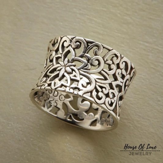BONNIE VINATGE SILVER HOLLOW RING