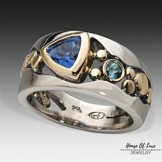VINTAGE BLUE CRYSTAL RING