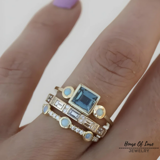 VINTAGE BLUE CRYSTAL RING SET