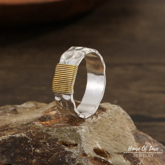 VINTAGE GOLDEN THREADS SILVER RING