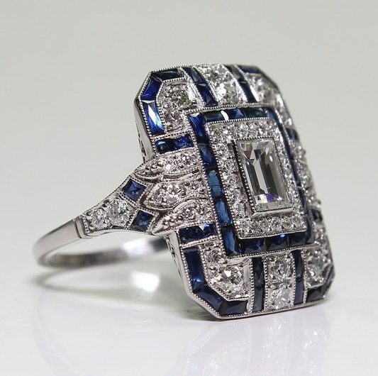 Vintage Ring in Silver and Blue Zircon