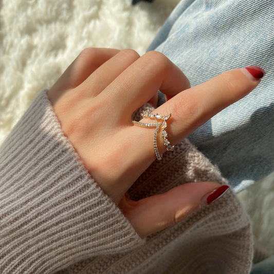 LILLY CRYSTAL ELEGANT RING